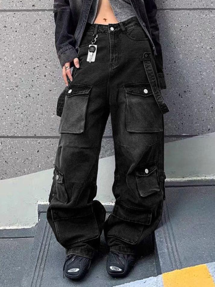 Cargo pocket-straps jeans shorts