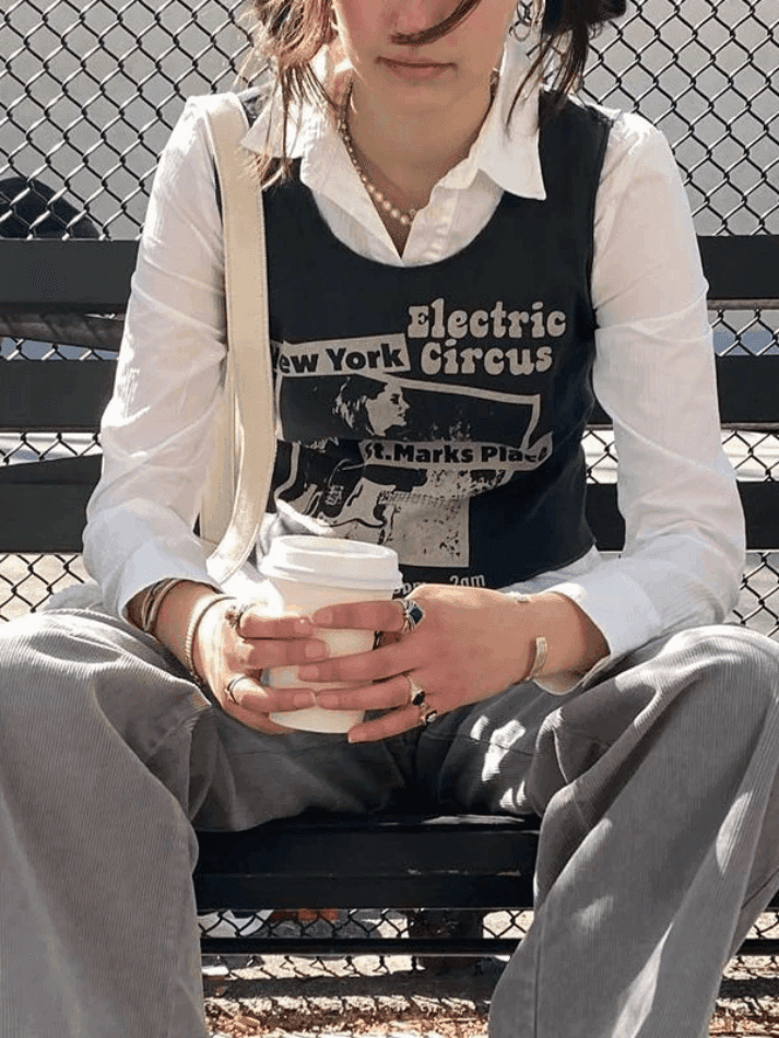 RetroRib™ – 90s Vintage Ribbed Tank (Sleeveless, Streetwear Crop Top)